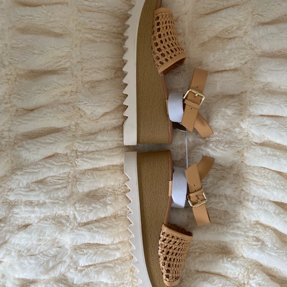 Women's Alba Platform Heels - Picture 3 of 6